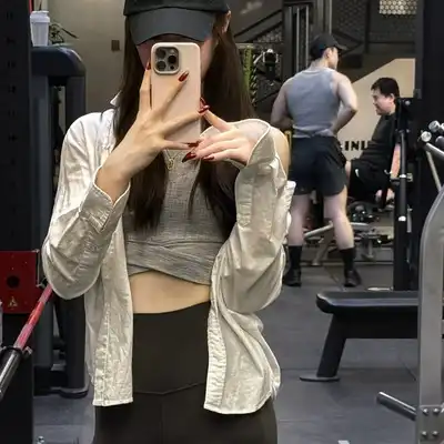 李玲